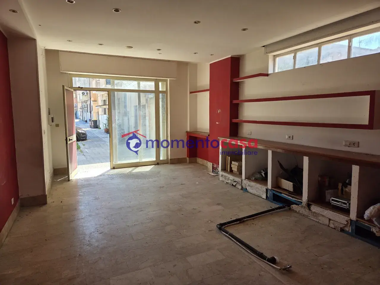 Negozio in Piazza della Pace 15, Reggio Calabria, {3} - Foto 1