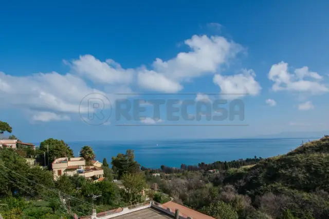 Casa indipendente in Strada Statale 113 Diramazione, Messina - Foto 1