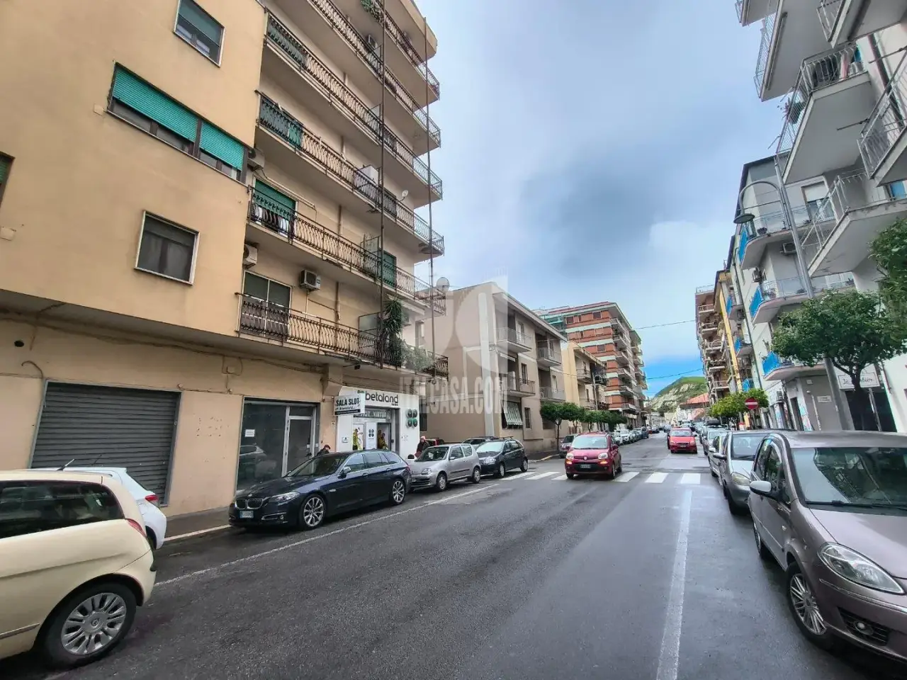 Magazzino in Via Vittorio Veneto, Crotone, Crotone, {3} - Foto 2