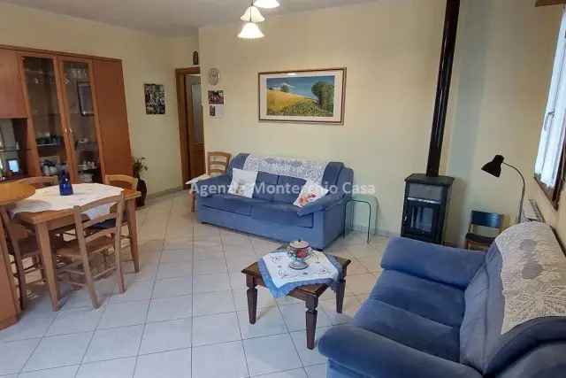 3-room flat in Via della Torre, Montecalvo in Foglia - Photo 1