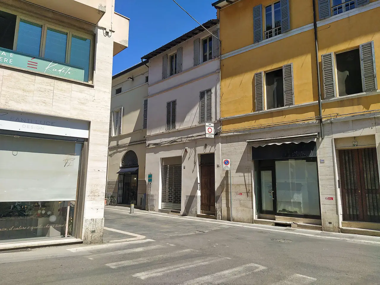 Negozio in , Faenza, {3} - Foto 1