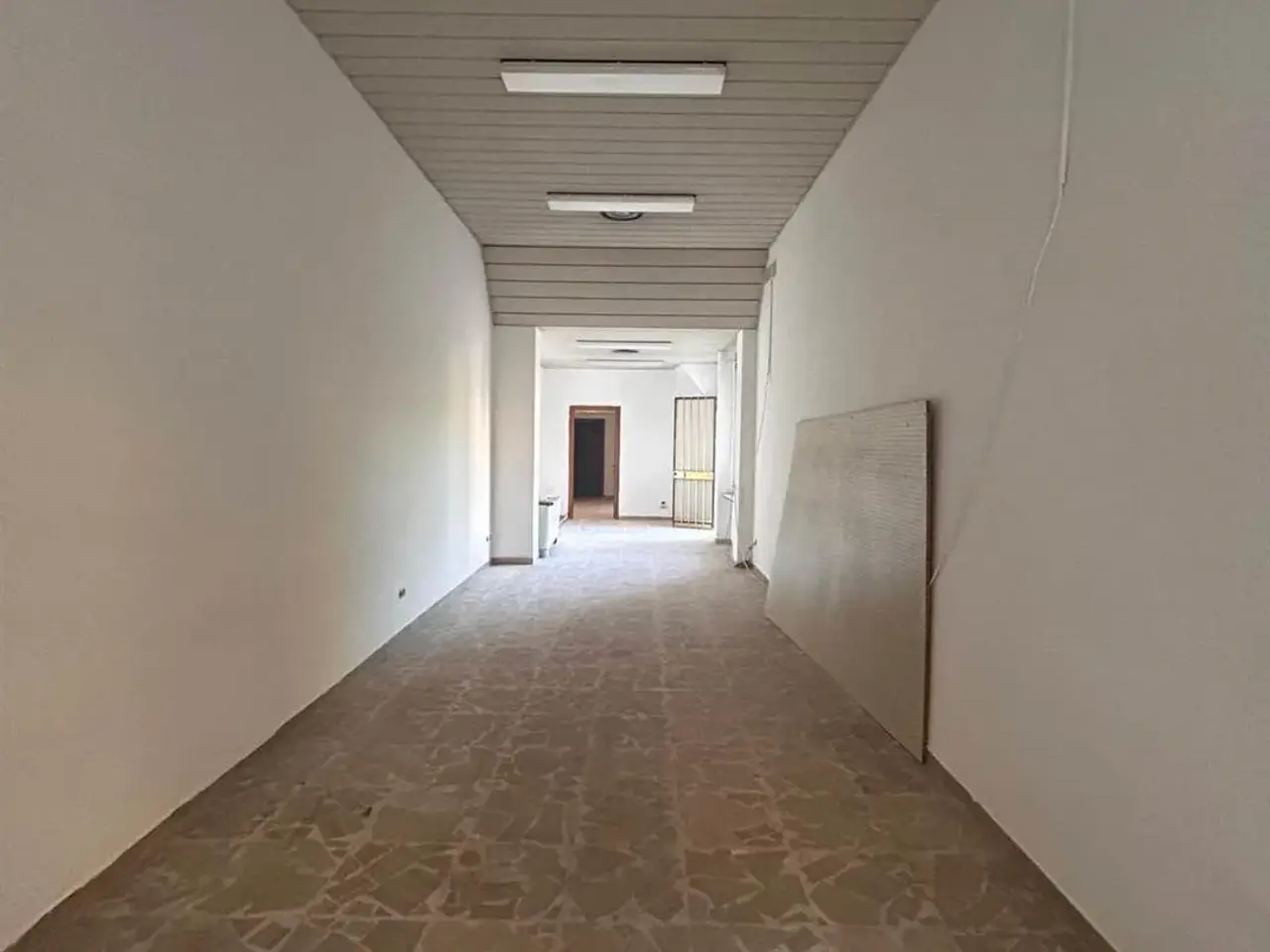 Negozio in , Suzzara, {3} - Foto 2
