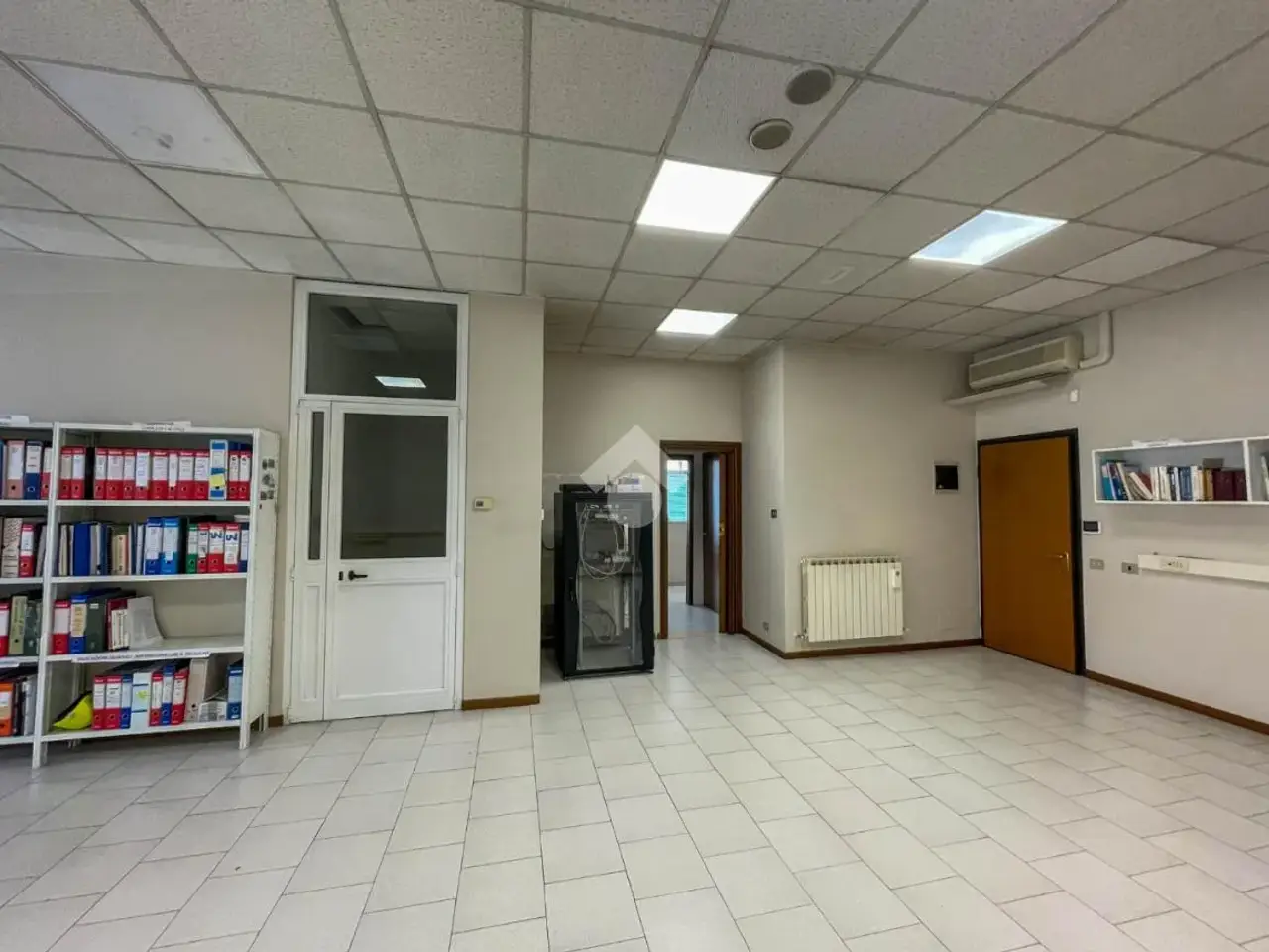 Ufficio in Via Luigi Besana 20, Cavenago Di Brianza, {3} - Foto 2