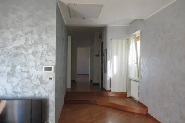 4-room flat in Via Duca degli Abruzzi, Cepagatti - Photo 1