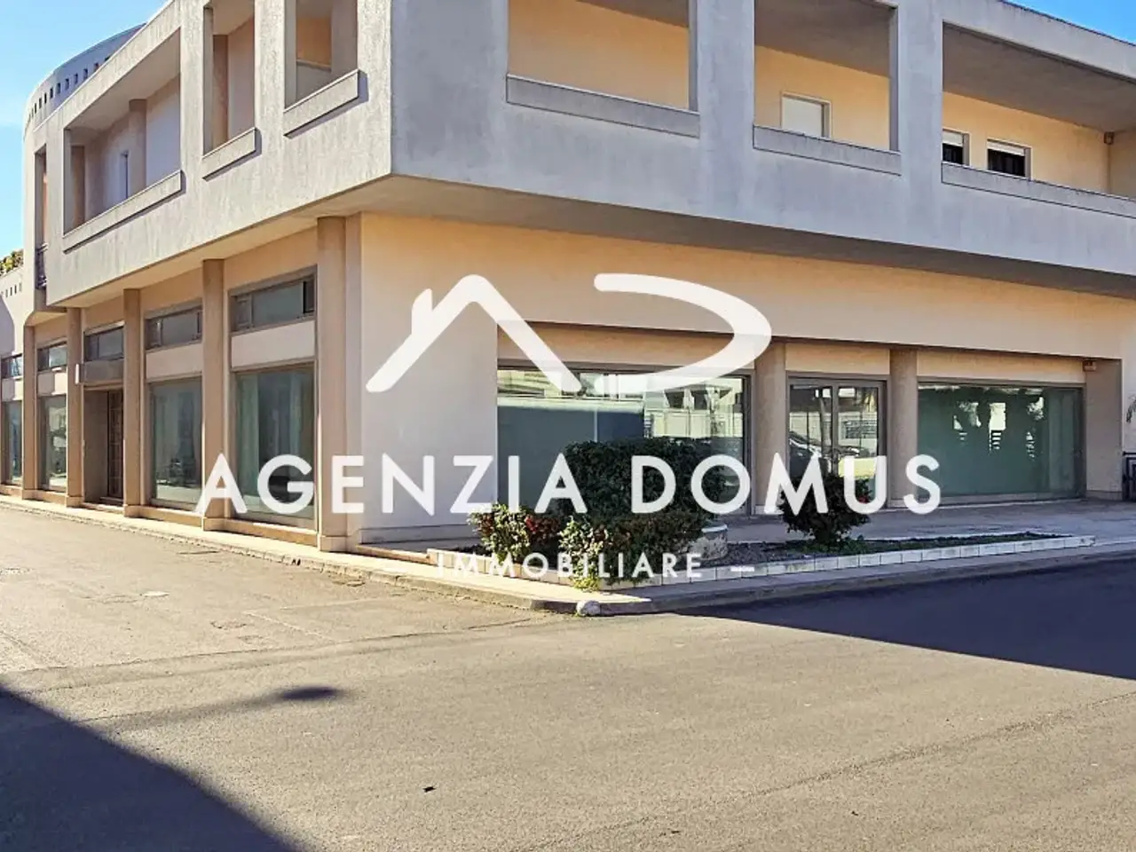 Negozio in Via Ugento 59, Racale, {3} - Foto 1