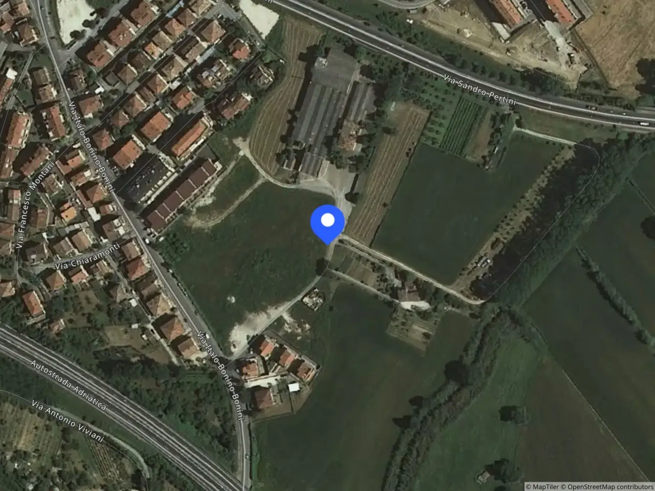 Magazzino in Localita' Santa Veneranda - Via Bonini 161 161, Pesaro, {3} - Foto 1