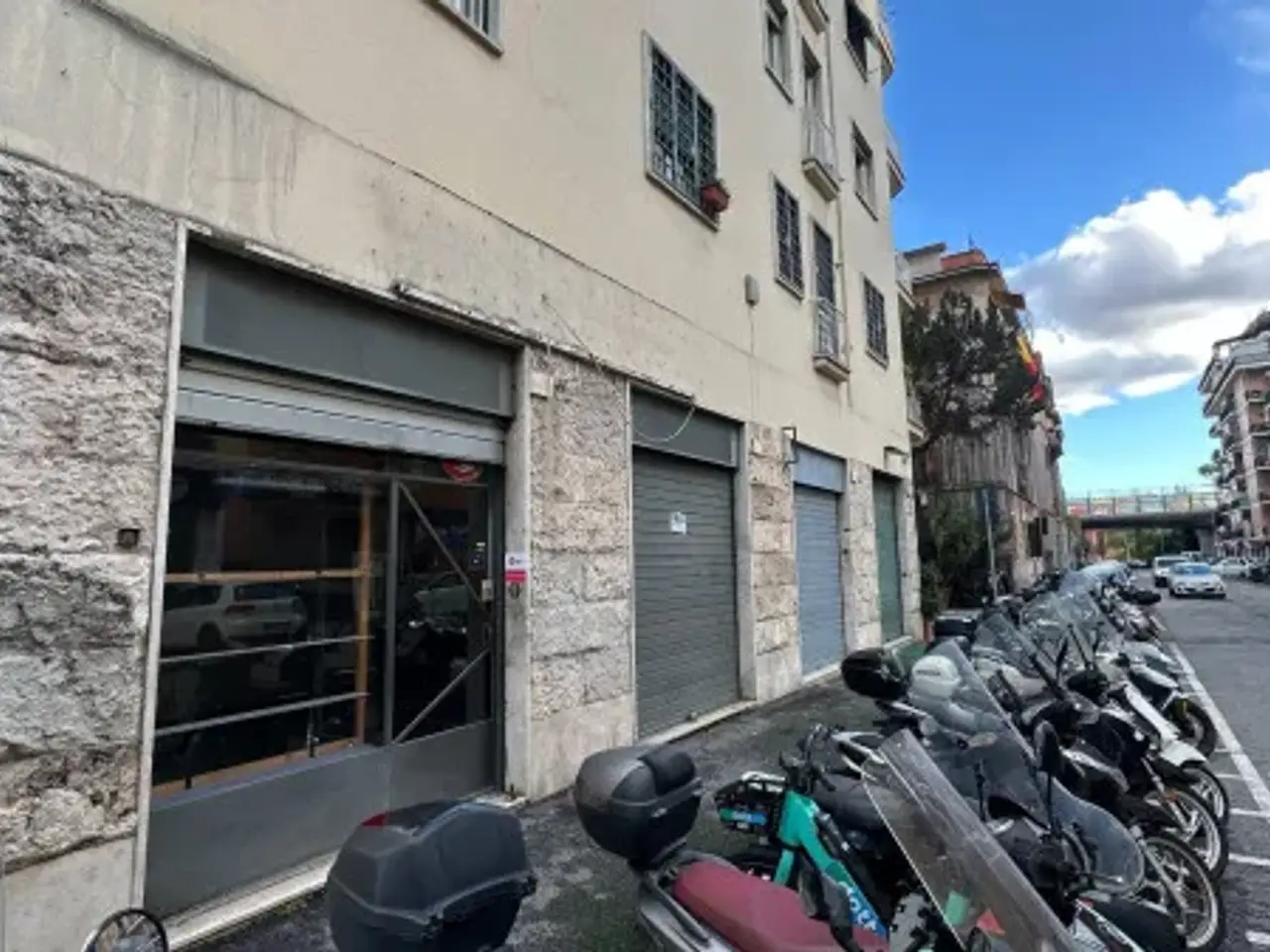 Negozio in Via della Farnesina 110, Roma, {3} - Foto 1