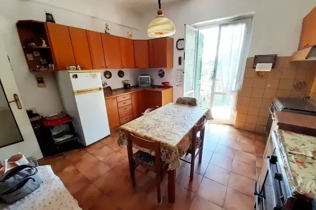 4-room flat, Neirone - Photo 1