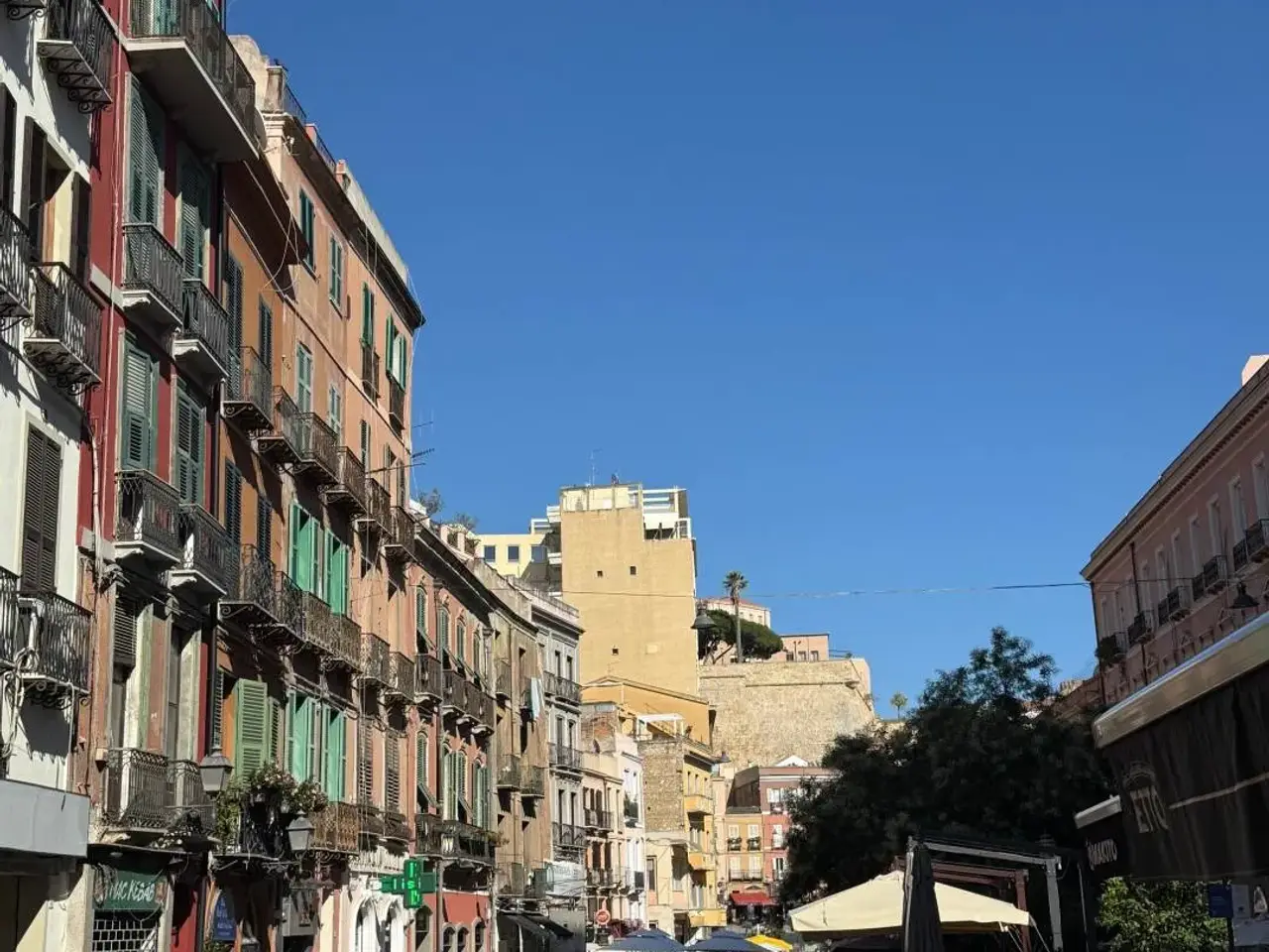 Esercizio commerciale in , Cagliari, Cagliari, {3} - Foto 1
