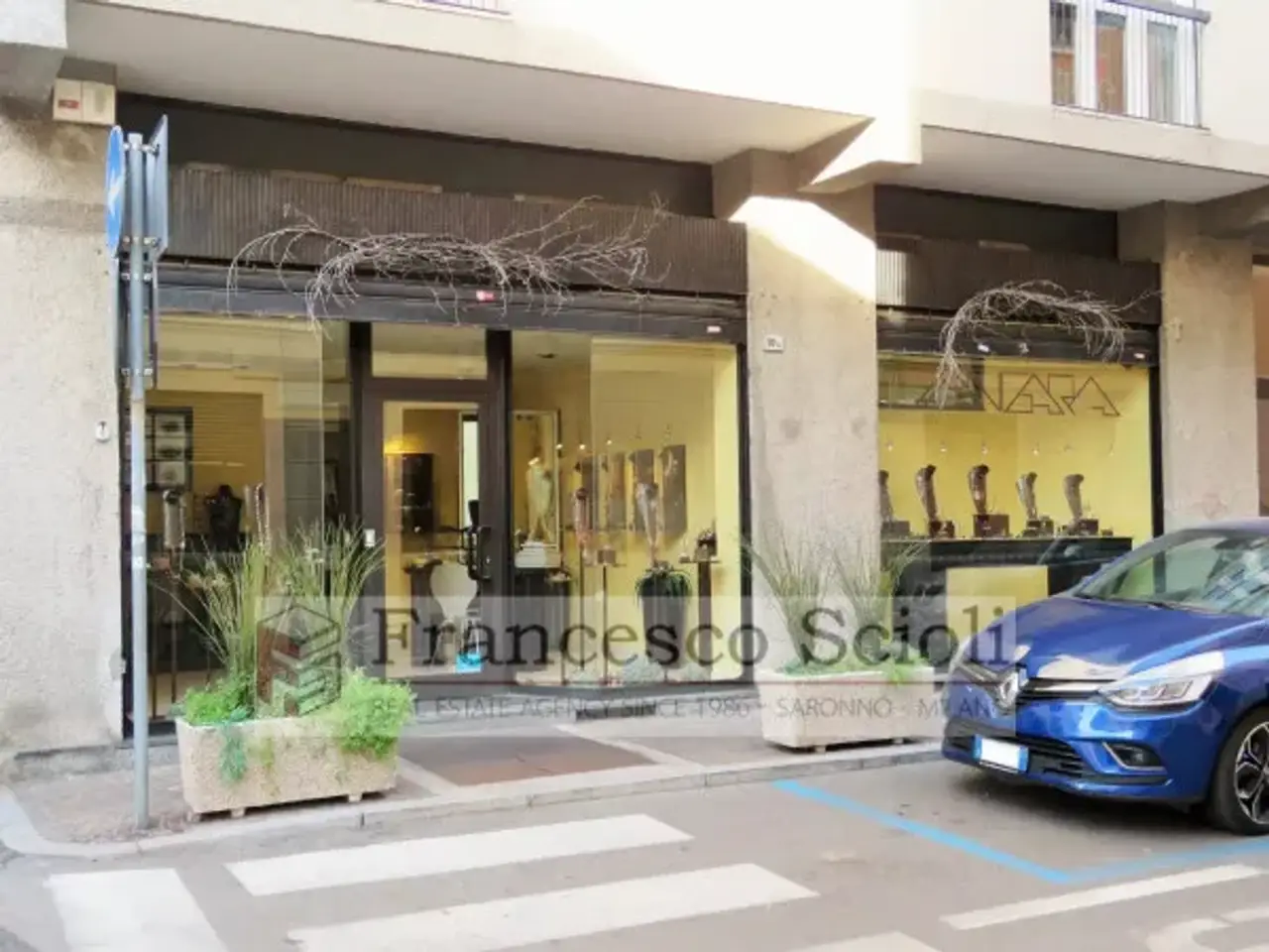 Negozio in Via Pietro Micca 10,, Saronno, {3} - Foto 1