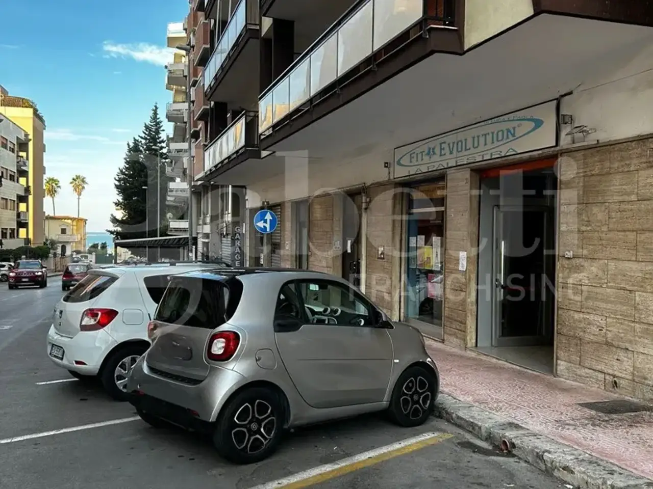 Negozio in Via Umbria 33, Taranto, {3} - Foto 2