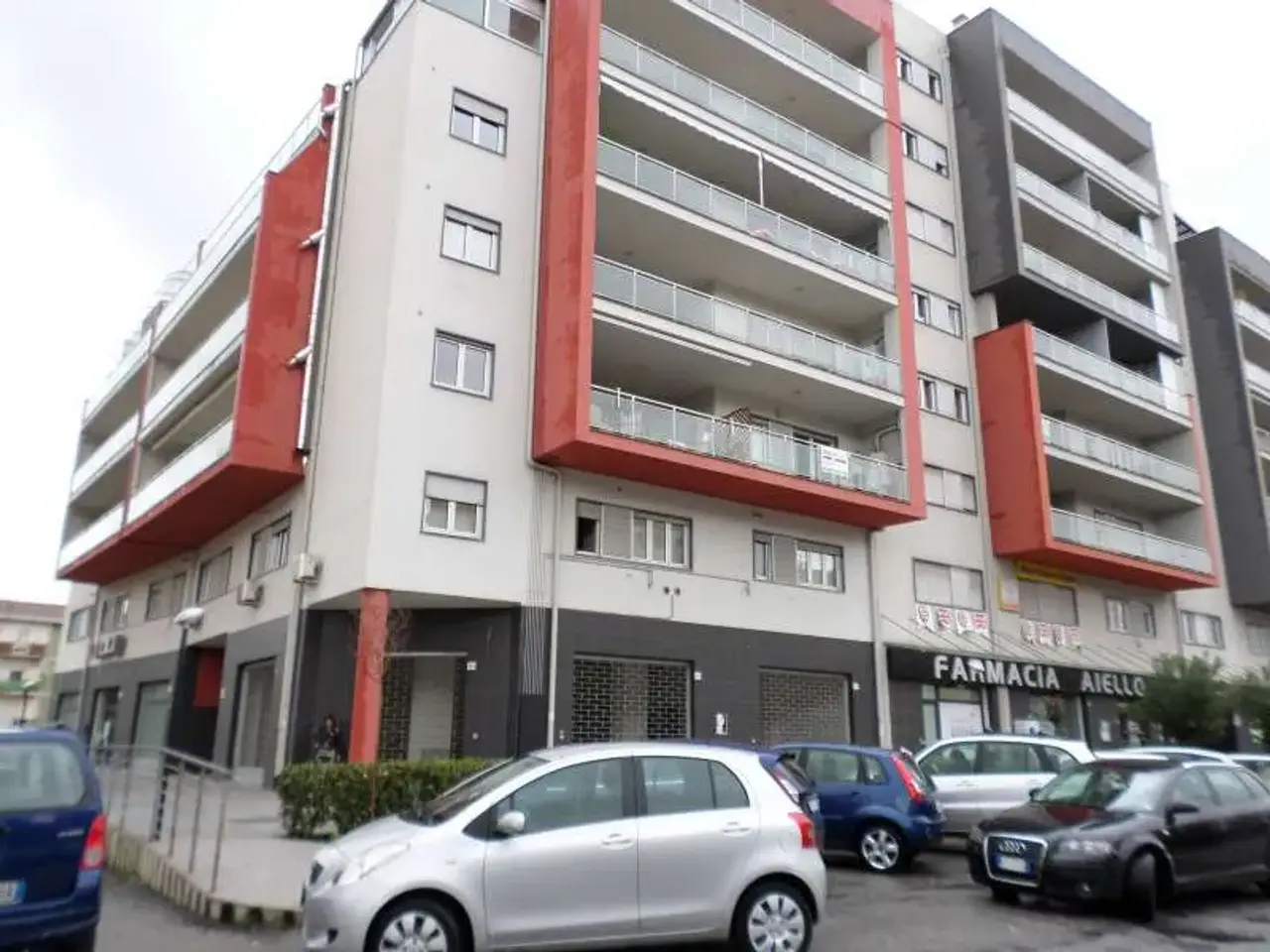 Negozio in Via Giacomo Mancini, Cosenza, Cosenza, {3} - Foto 1