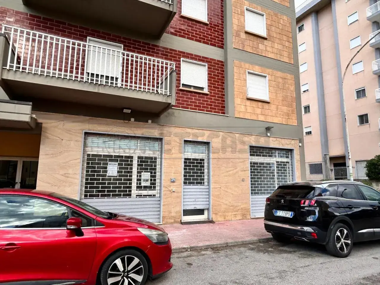 Palazzina commerciale in Via Leonardo da Vinci 30, Caltanissetta, {3} - Foto 1