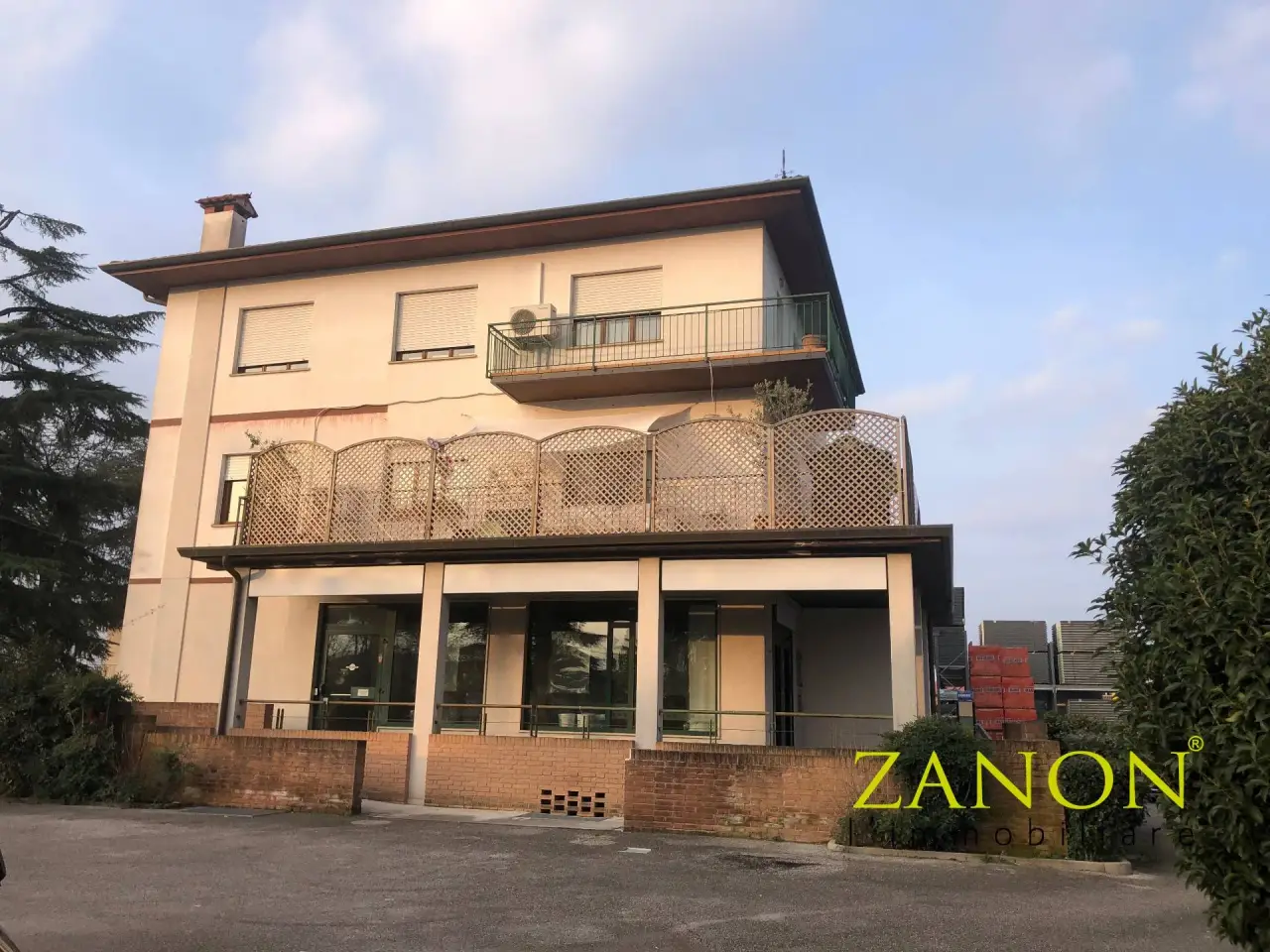 Negozio in Via Udine, Gorizia, {3} - Foto 1