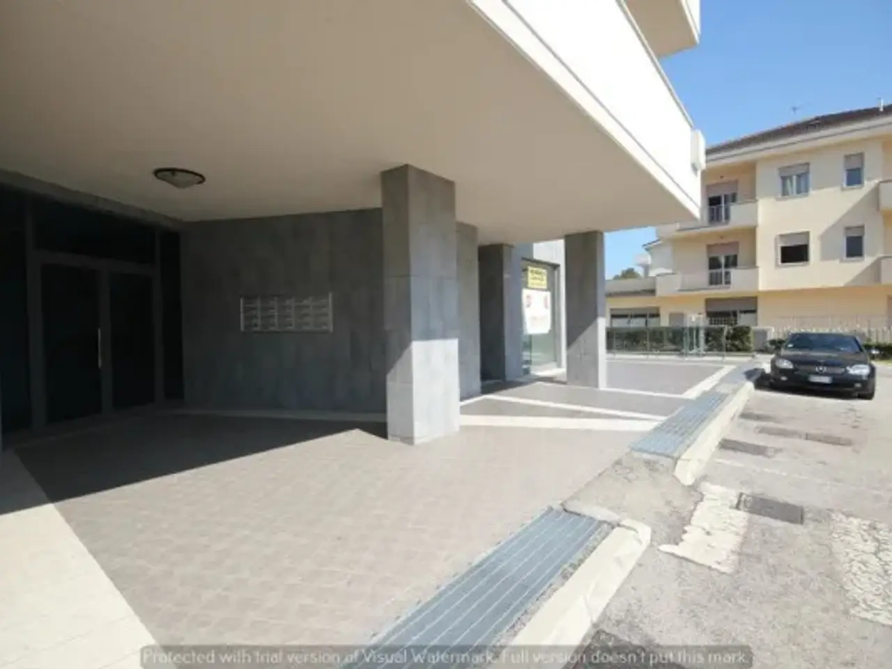 Negozio in Via Sele, Montesilvano, {3} - Foto 2