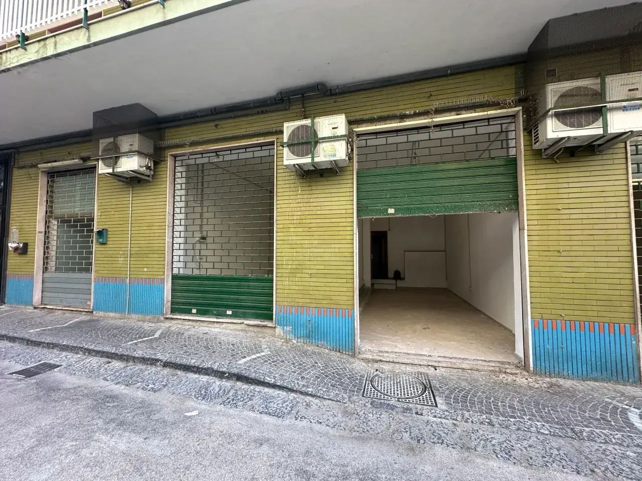 Negozio in Via Roma 466, Pomigliano D'Arco, {3} - Foto 2