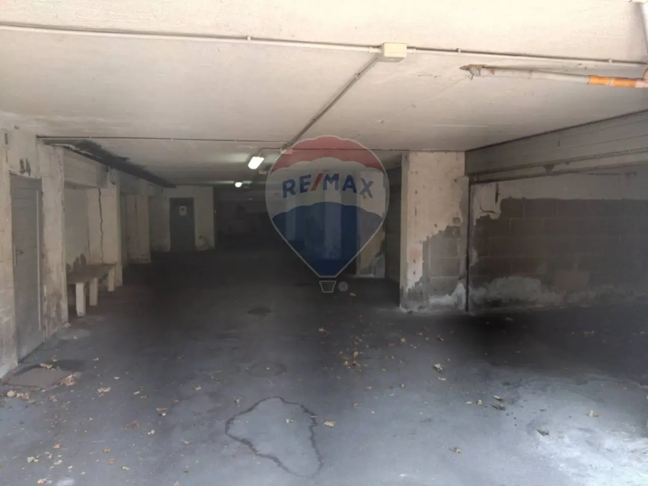 Magazzino in Via Livorno 125, Aci Castello, {3} - Foto 2