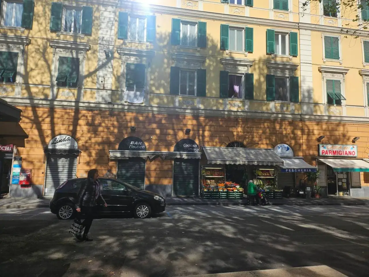 Locale commerciale in Piazza Palermo, Genova, {3} - Foto 1