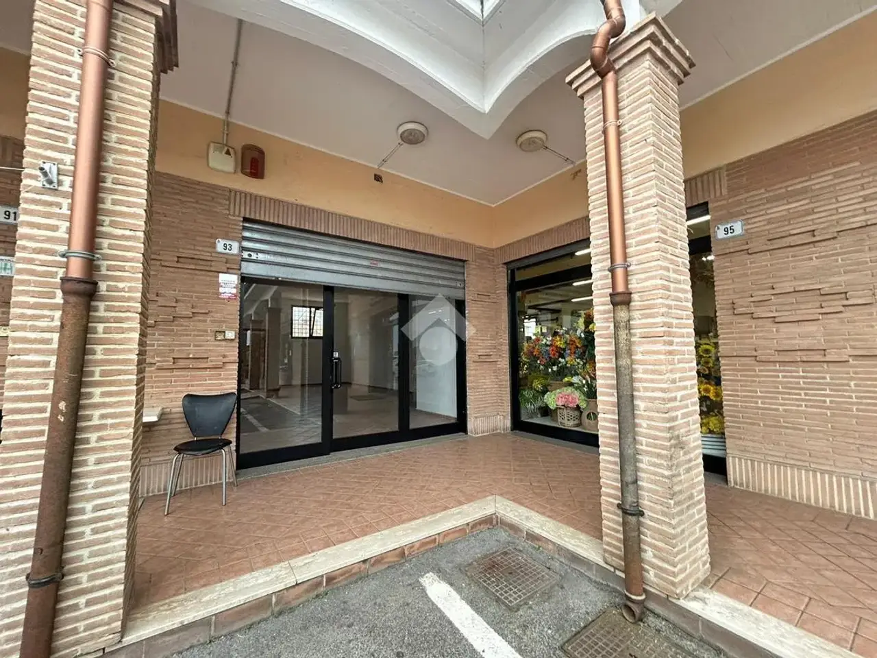 Negozio in Via Sassari 39, Ardea, {3} - Foto 1