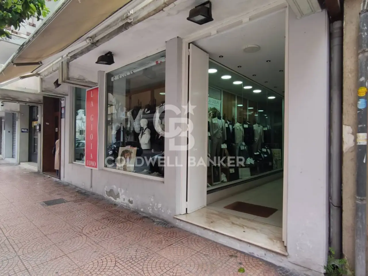 Negozio in Via Principe Amedeo 171/a, Taranto, {3} - Foto 1