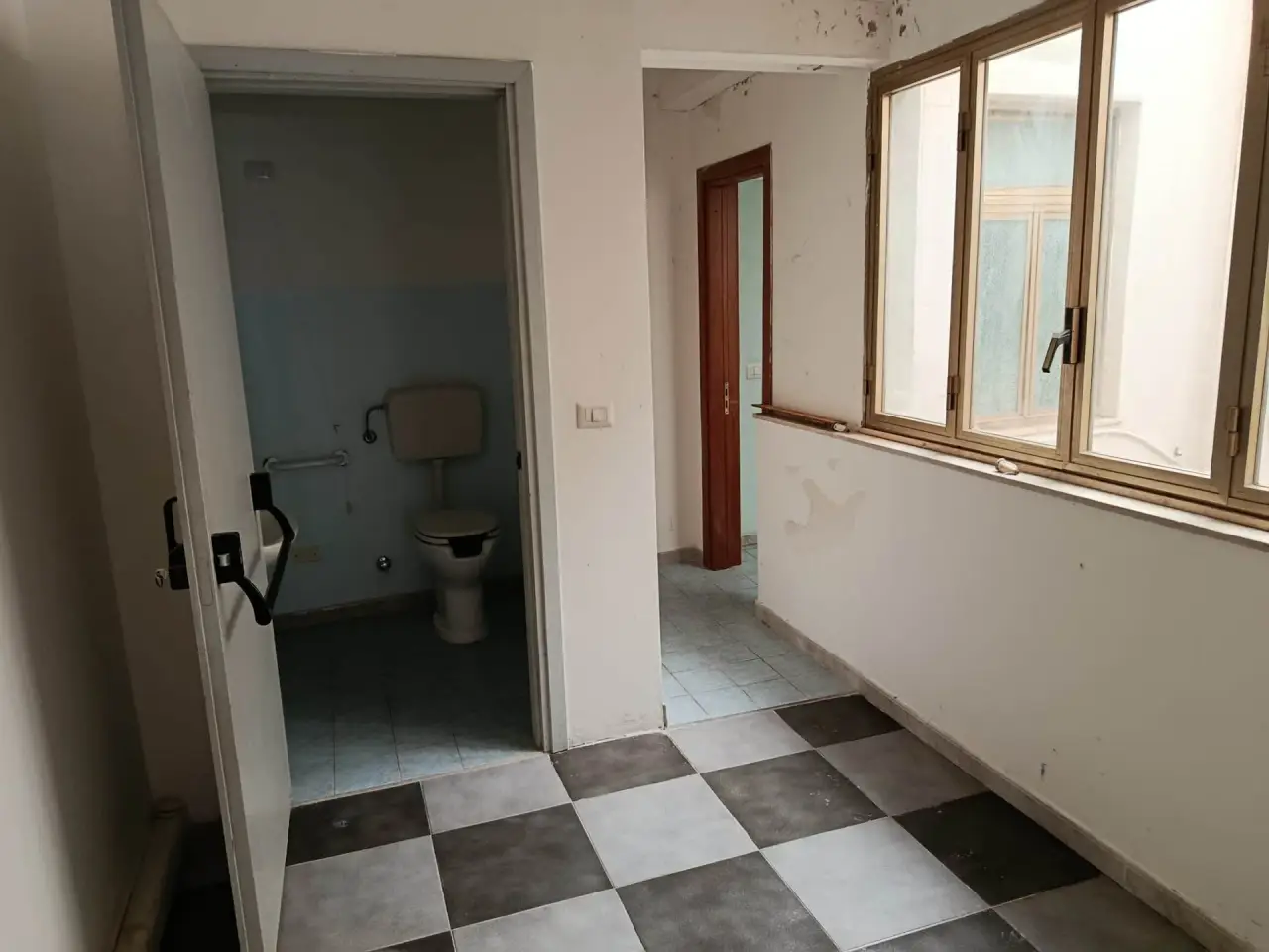 Negozio in Via Piave, Siracusa, {3} - Foto 1