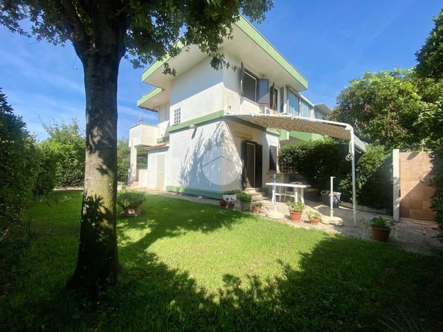 Villa in Via Calliope 30, Anzio - Foto 1