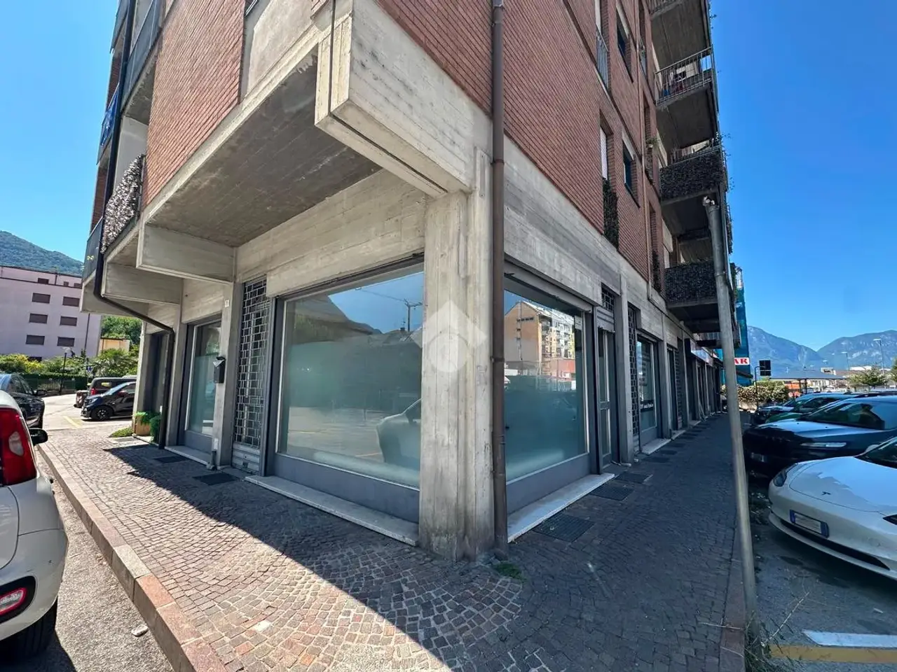 Negozio in Via Ezio Maccani, Trento, {3} - Foto 1