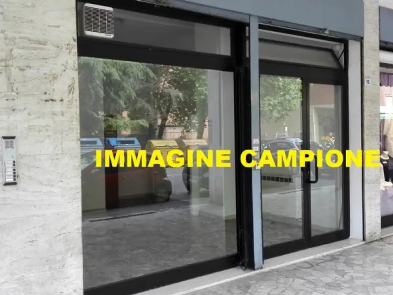 Negozio in Viale Stazione, Montegrotto Terme, {3} - Foto 2