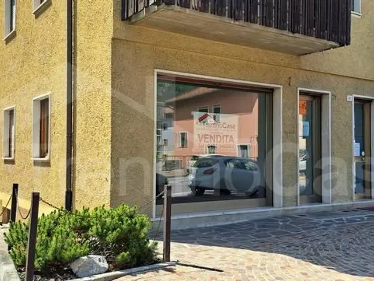 Negozio in Via Pinzolo, Tione Di Trento, {3} - Foto 2