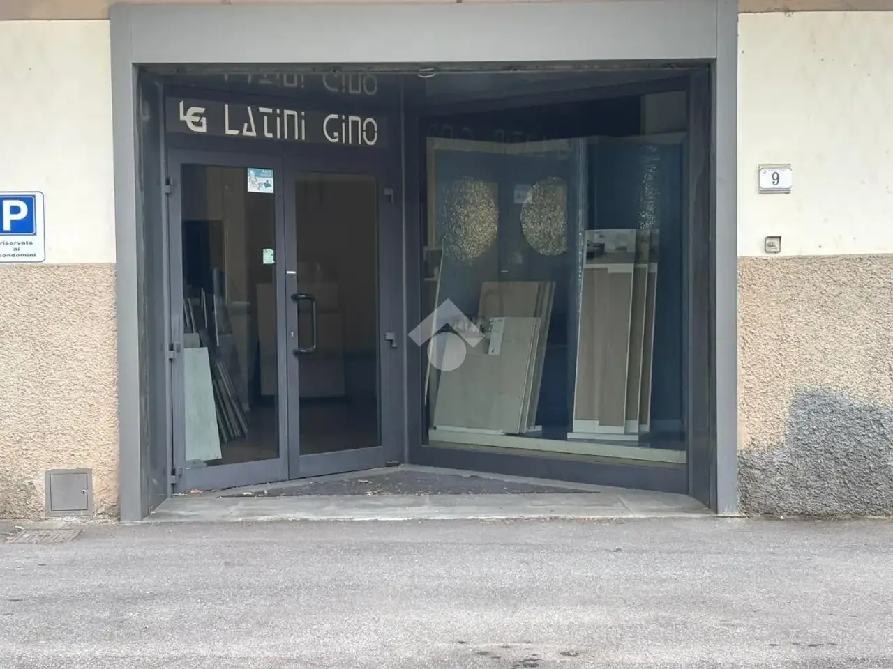 Negozio in Via Marzabotto 9, Signa, {3} - Foto 2