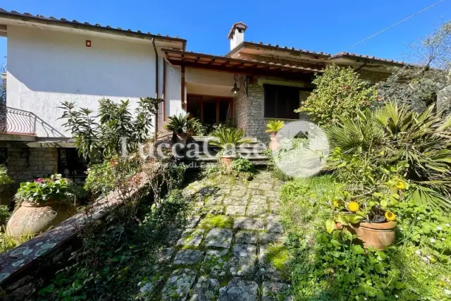 Villa in {3}, B - Foto 1