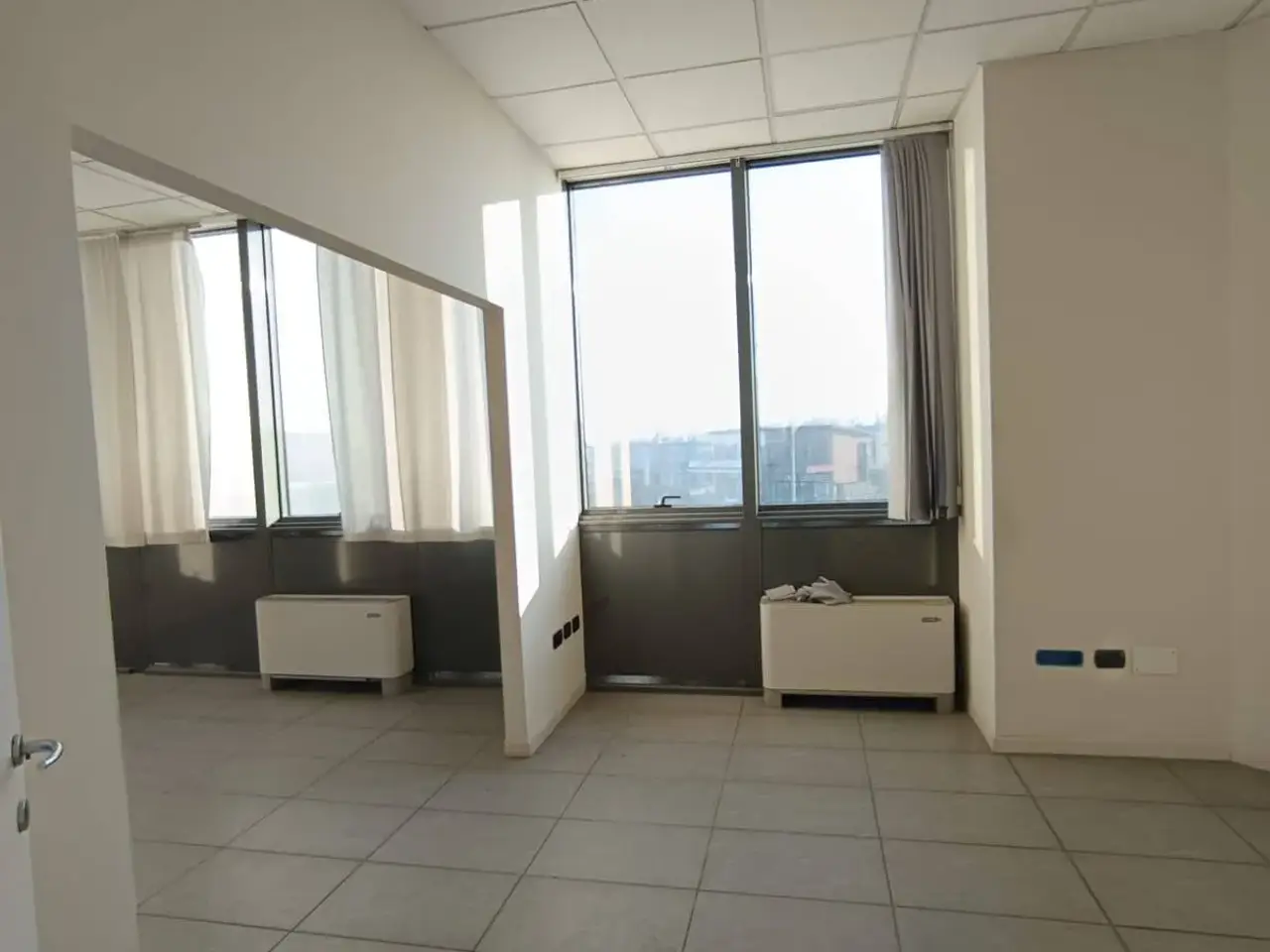 Ufficio in Via Emilia Est 907, Modena, {3} - Foto 1