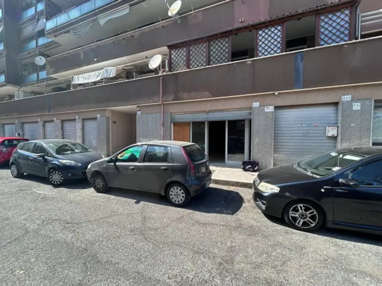 Negozio in Via di Dragoncello 531, Roma, {3} - Foto 1