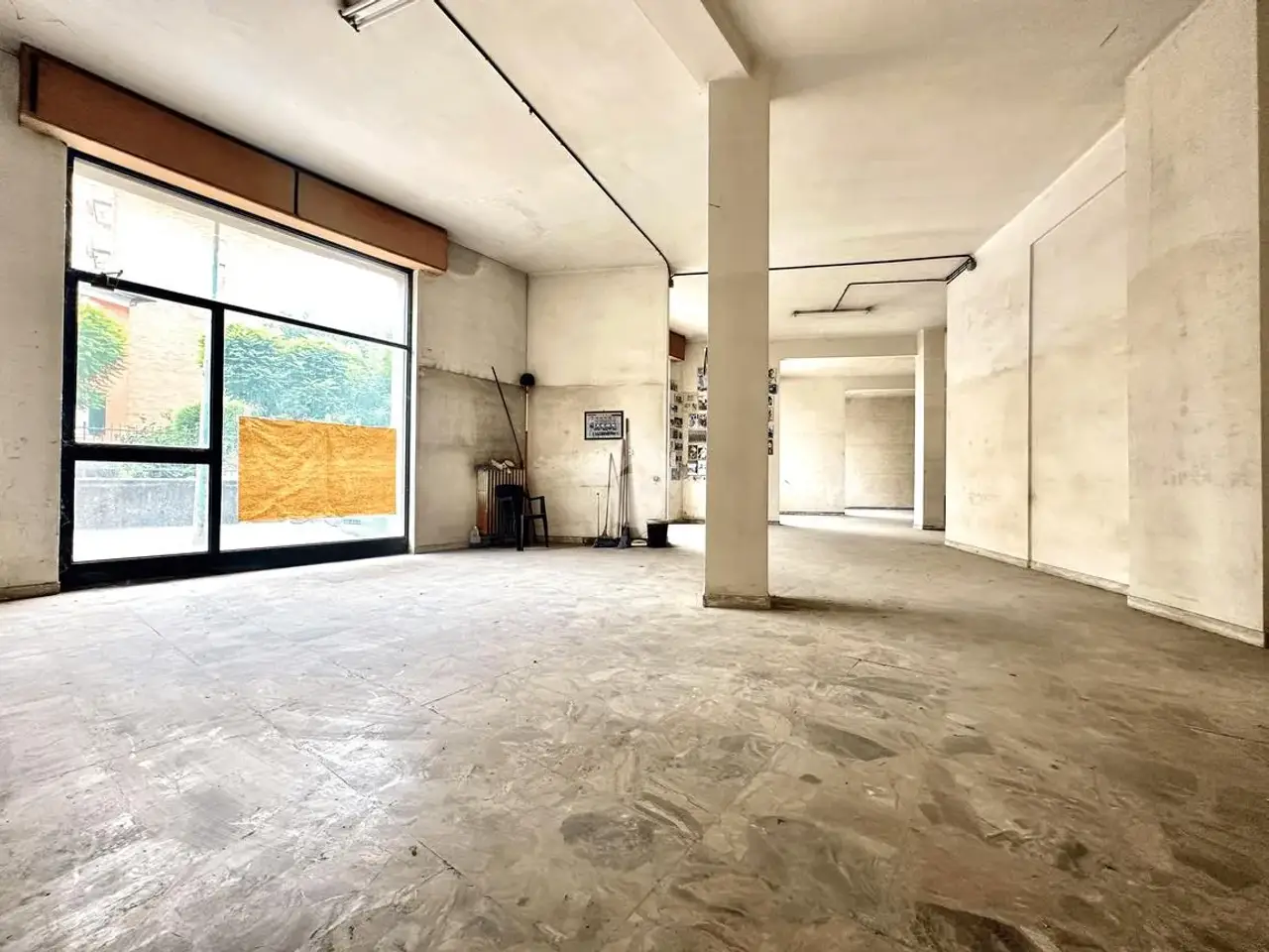 Negozio in Via Monte Sabotino, Novi Ligure, {3} - Foto 1