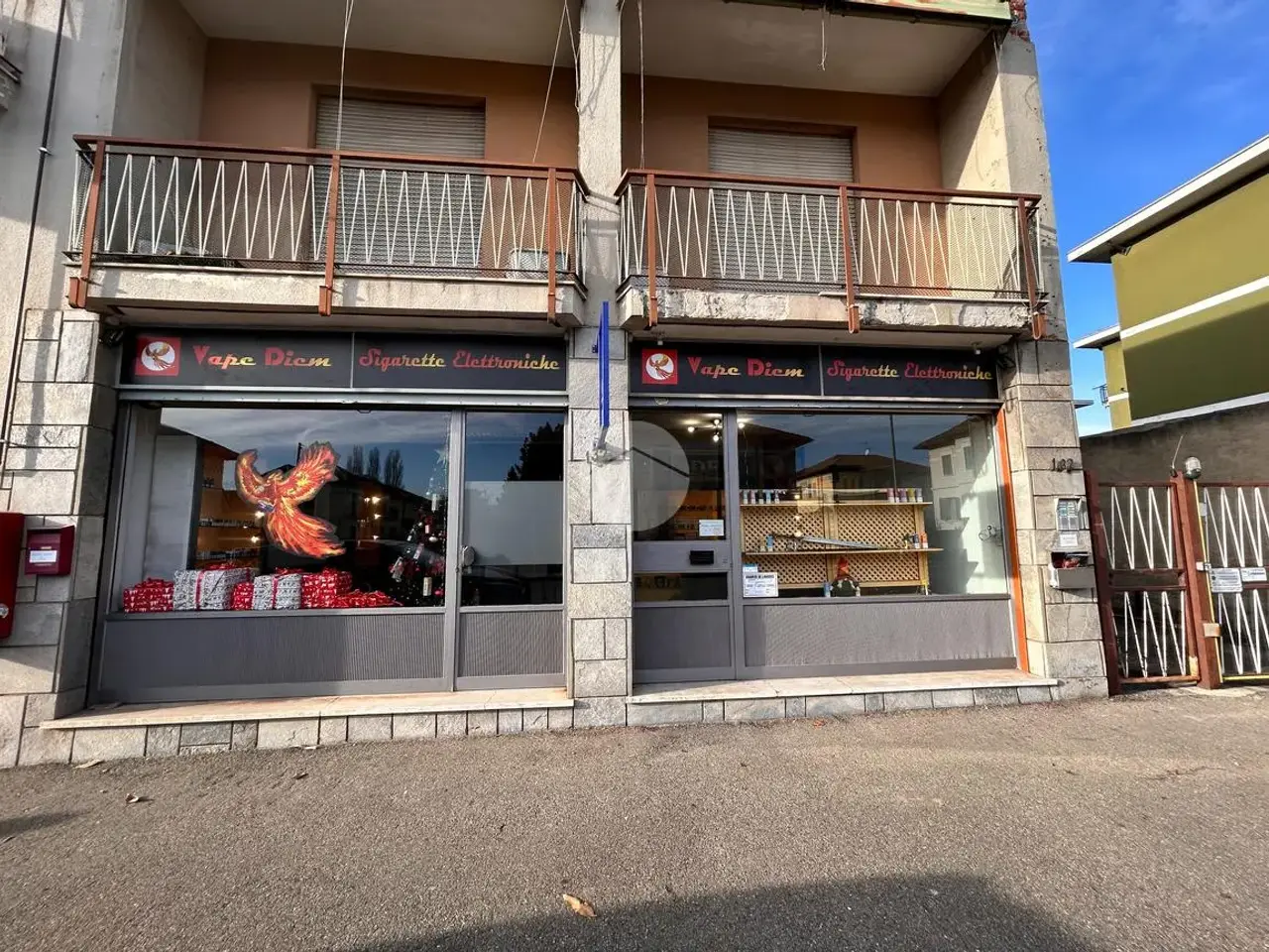 Negozio in Via Fratelli Rosselli 132, Biella, {3} - Foto 2