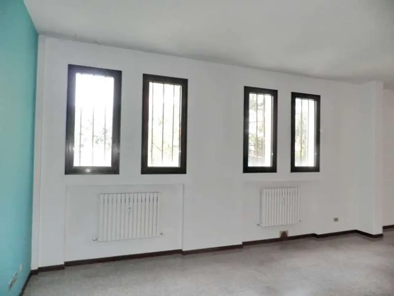 Palazzina commerciale in Via Sigonio, Modena, {3} - Foto 2