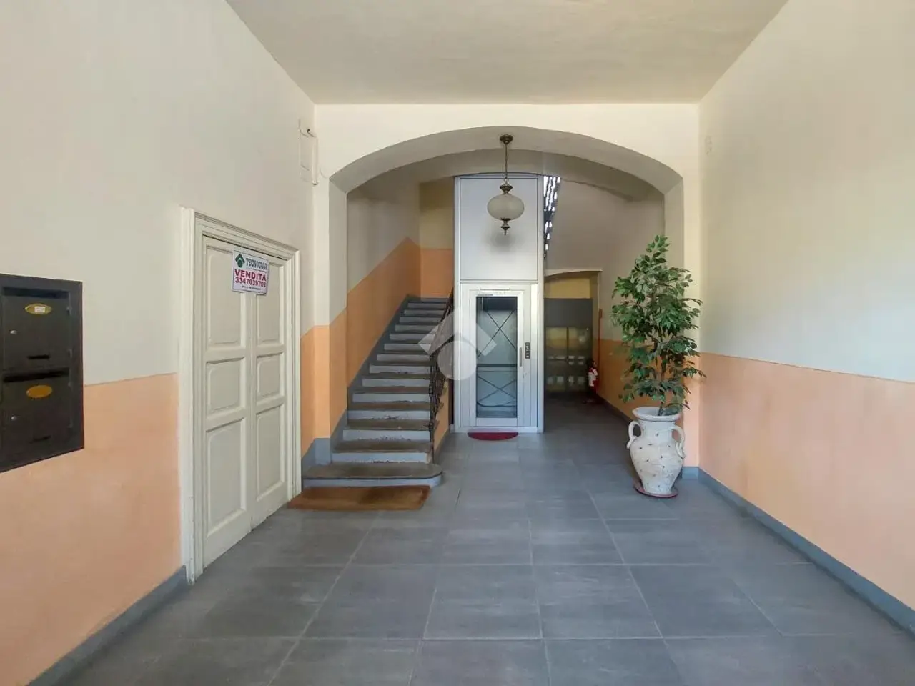 Negozio in Via Dante Alighieri 255, Cremona, {3} - Foto 2