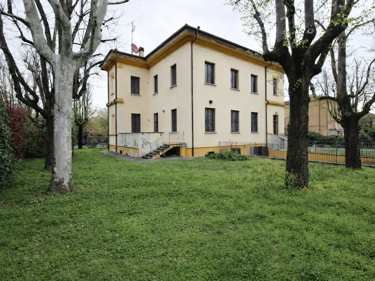 Palazzina uffici in , Granarolo Dell'Emilia, {3} - Foto 2