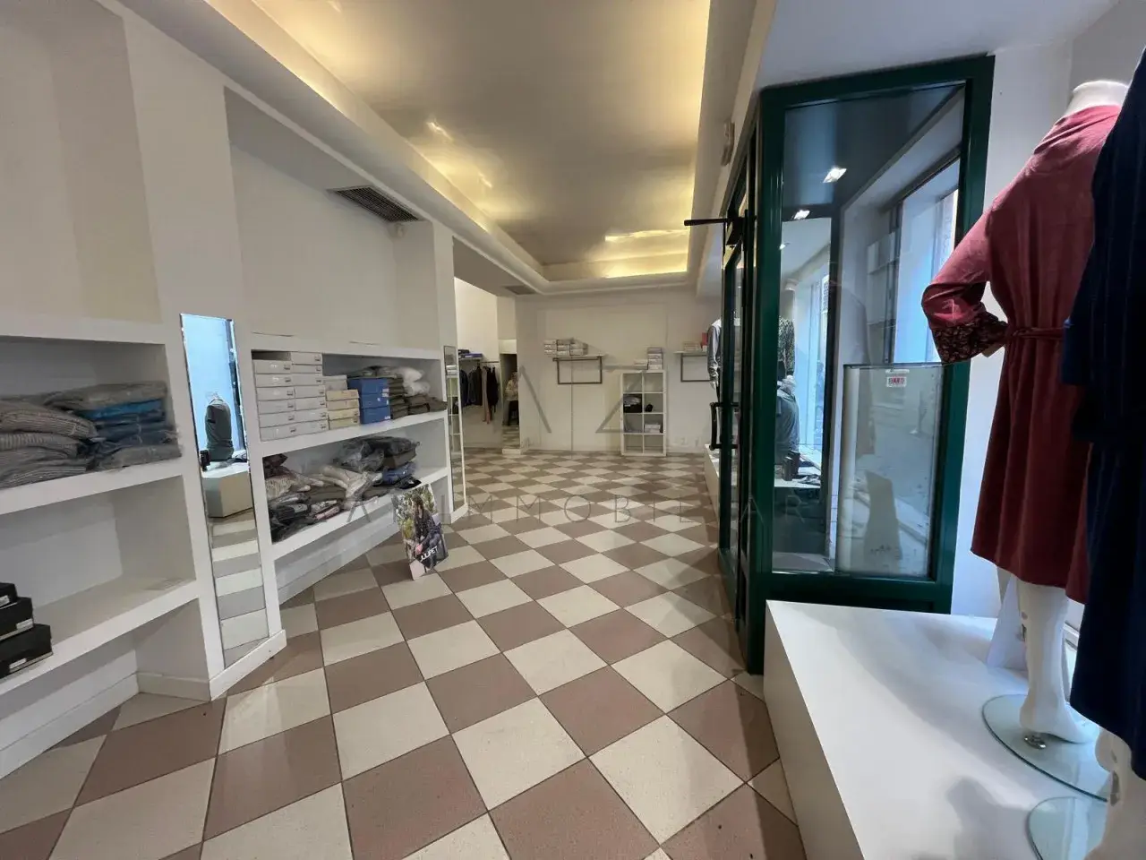 Negozio in Via San Pio X, Castelfranco Veneto, {3} - Foto 2