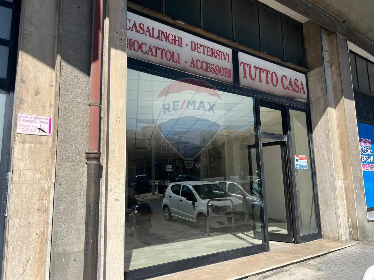 Negozio in Via IV Novembre 8, Campobasso, {3} - Foto 1