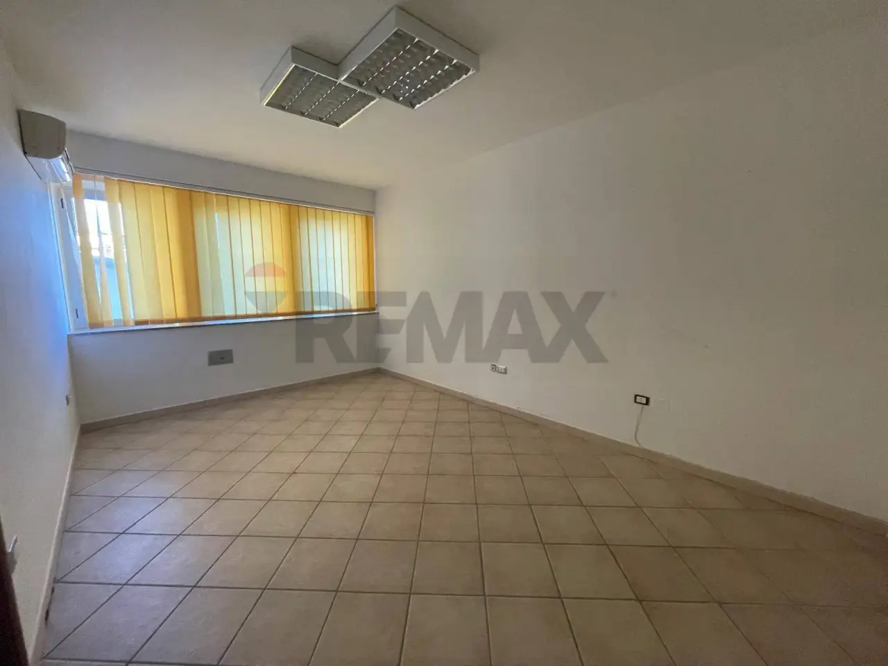 Ufficio in Via Nazionale 170, Corigliano-Rossano, {3} - Foto 1