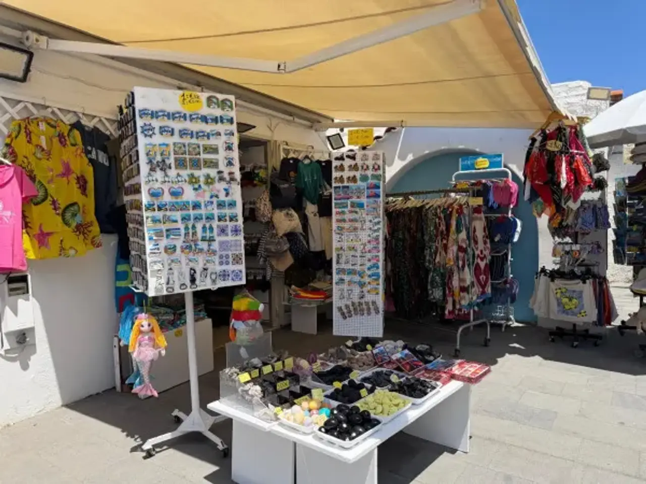 Negozio in Strada Comunale Porto Levante, Lipari, {3} - Foto 1
