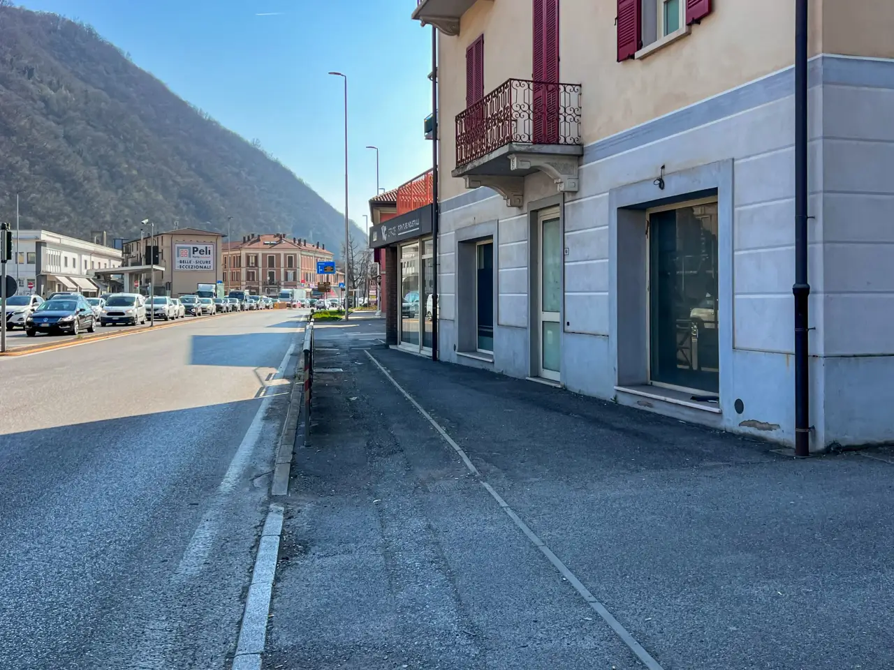 Palazzina commerciale in Piazzale Europa  79, Sarezzo, {3} - Foto 1