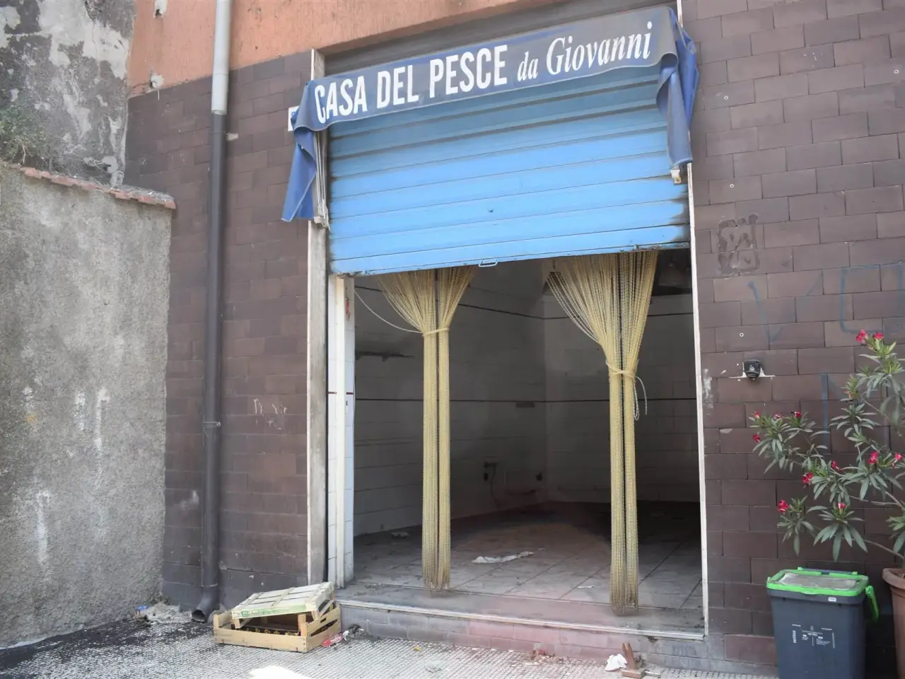 Negozio in Via Etnea Mascalucia, Mascalucia, {3} - Foto 2