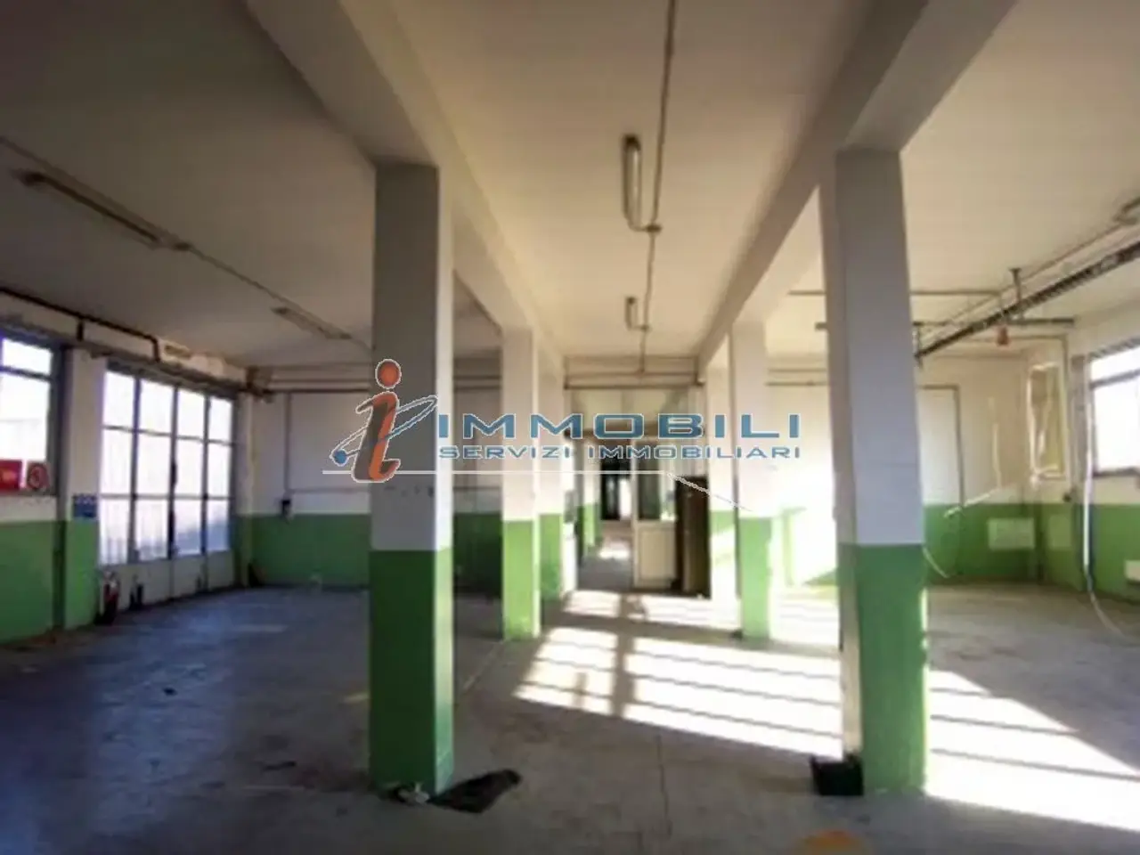Capannone in Viale delle Industrie, Settala, {3} - Foto 1