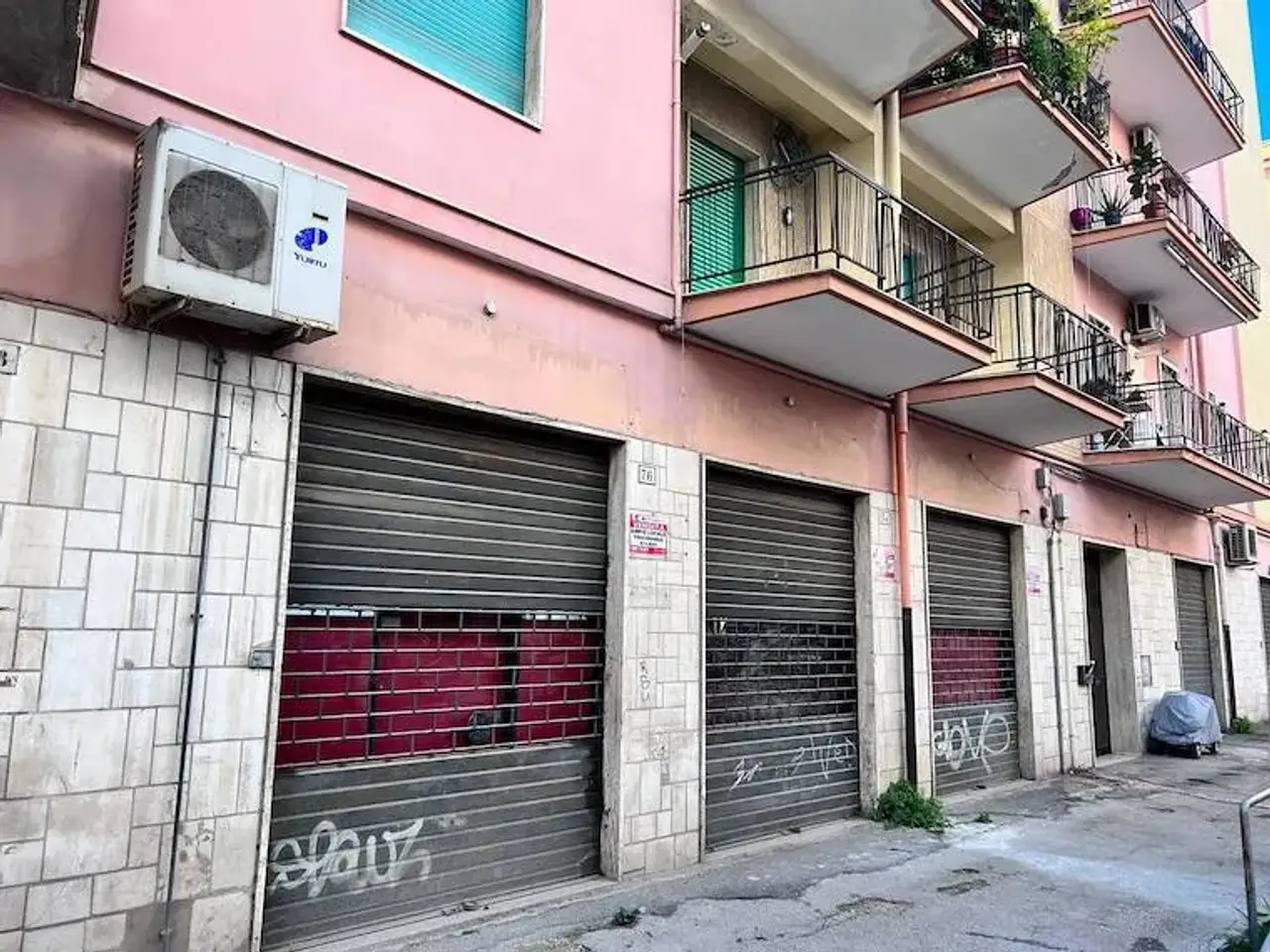 Negozio in Via Taranto  76, Foggia, {3} - Foto 2