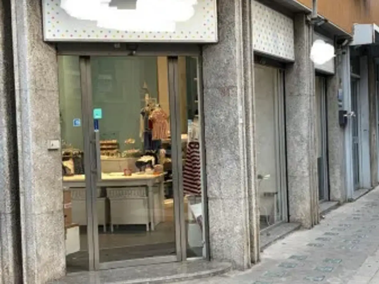 Abbigliamento in Via Gaetano Daita, Palermo, {3} - Foto 1