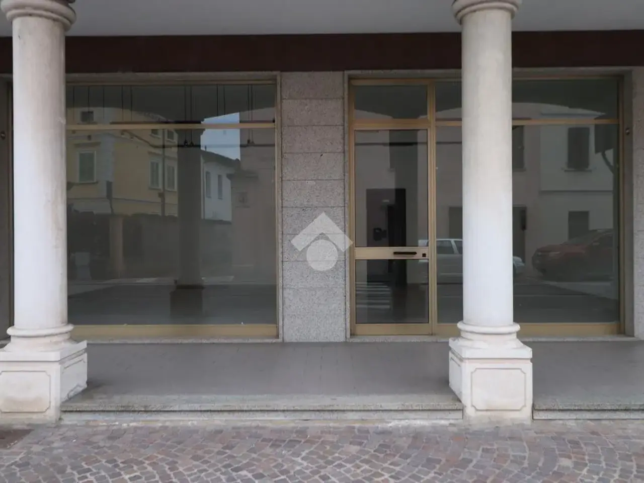 Negozio in Via Unione Europea 22, Marmirolo, {3} - Foto 2
