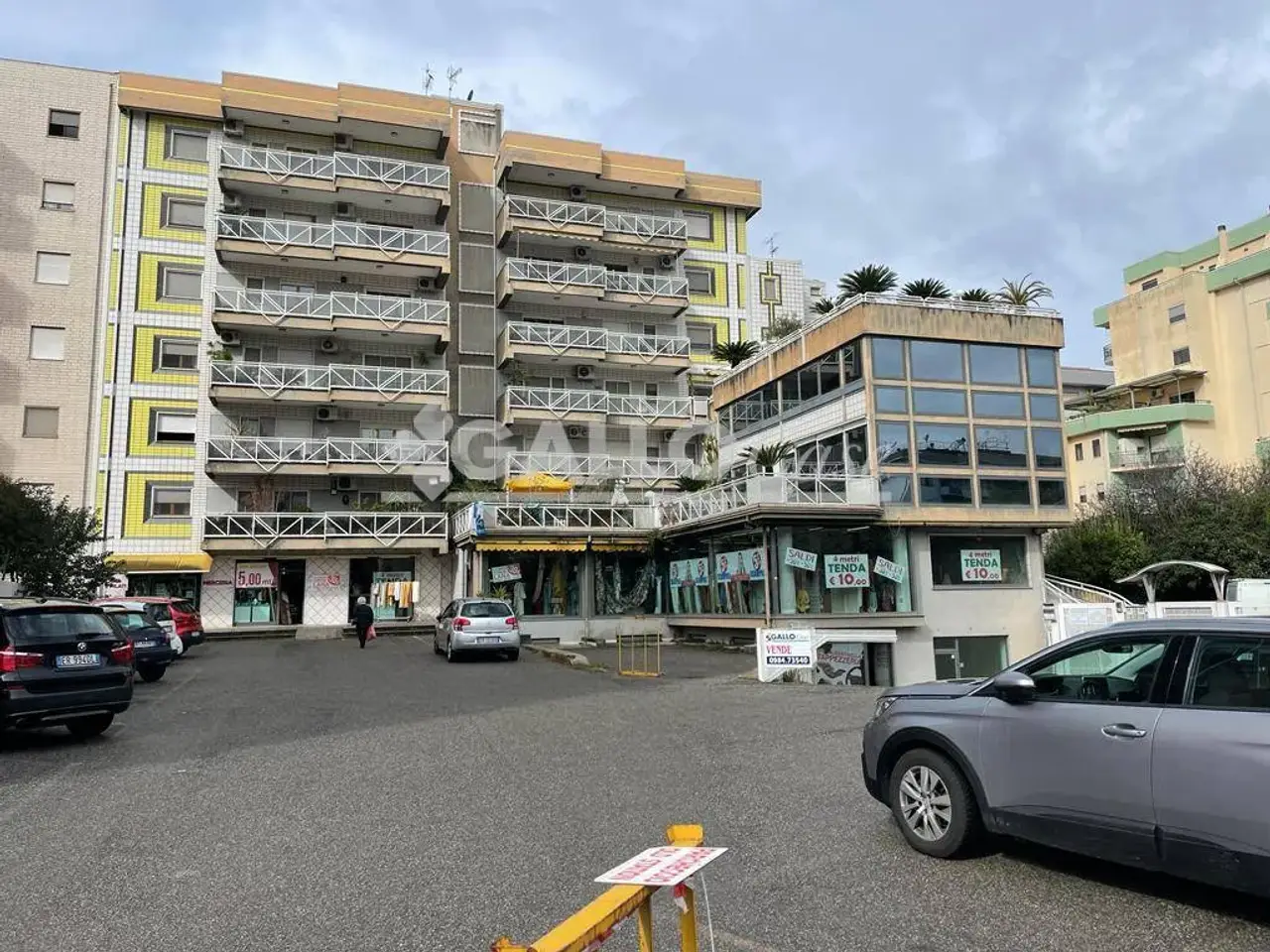 Negozio in Viale Sergio Cosmai, 87100, Cosenza, Cosenza, {3} - Foto 1