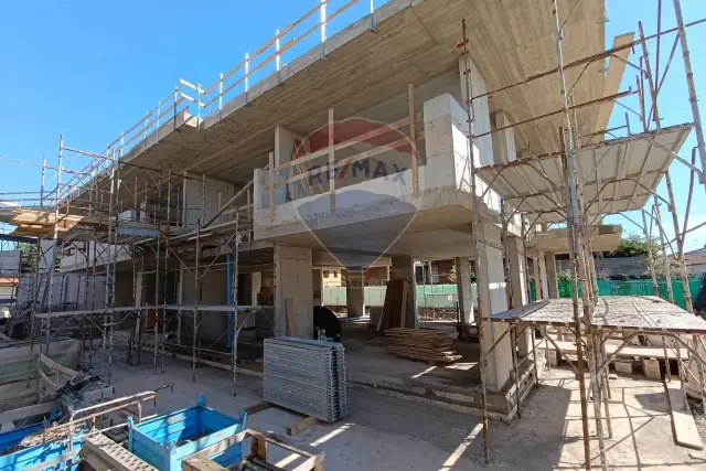 Quadrilocale in Via Cesare Battisti, Brembate di Sopra - Foto 1